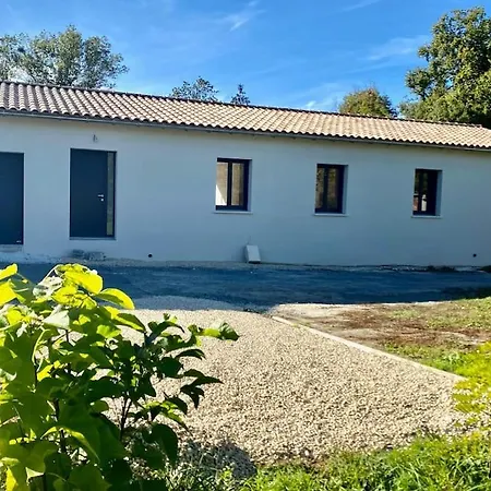 別荘 La Bessinoise, 4chambres, Fibre Optique Et Canoe Niort &