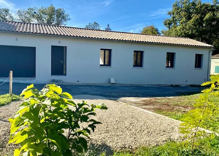 度假居 La Bessinoise, 4chambres, Fibre Optique Et Canoe Niort &